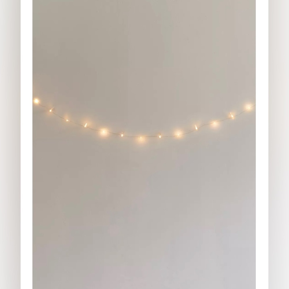 Urban Outfitters mod clips string lights